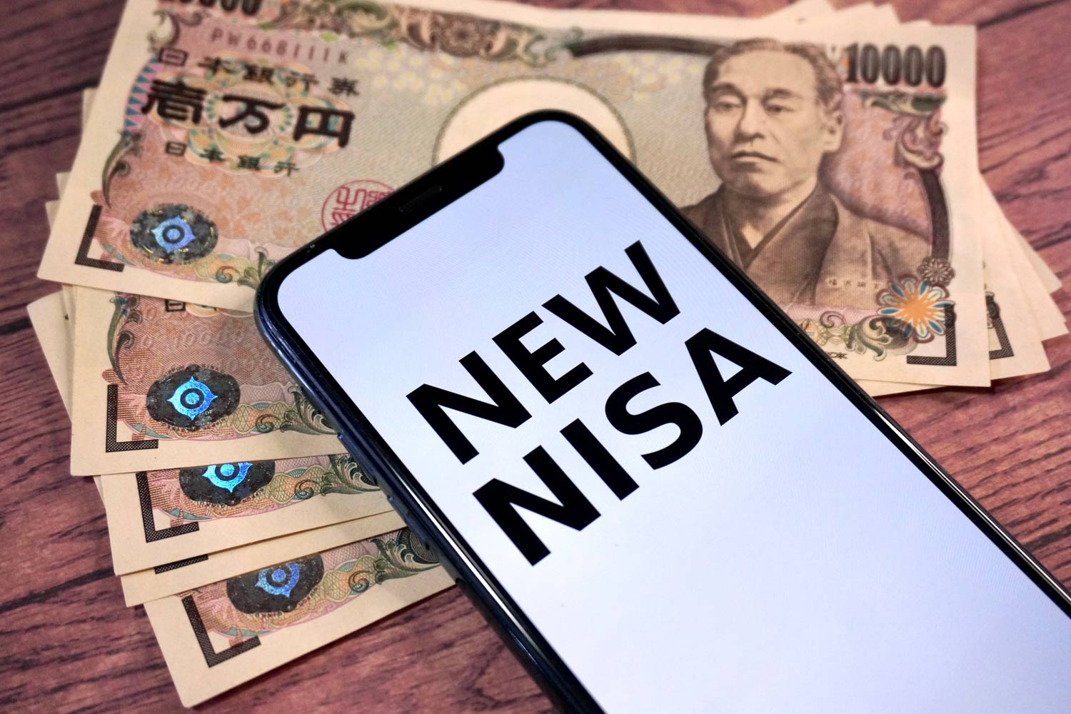 預貯金1,000万円ある投資初心者…新NISAはどう活用する？