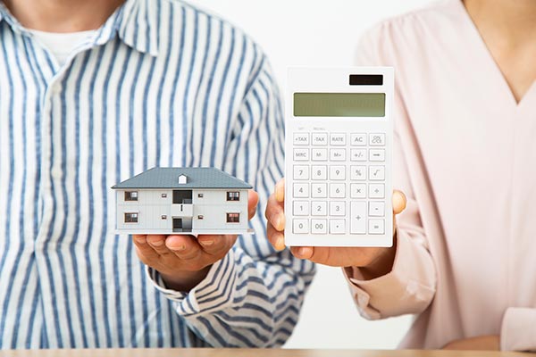 不動産投資物件の売却におすすめのタイミングは？ 費用や流れも解説