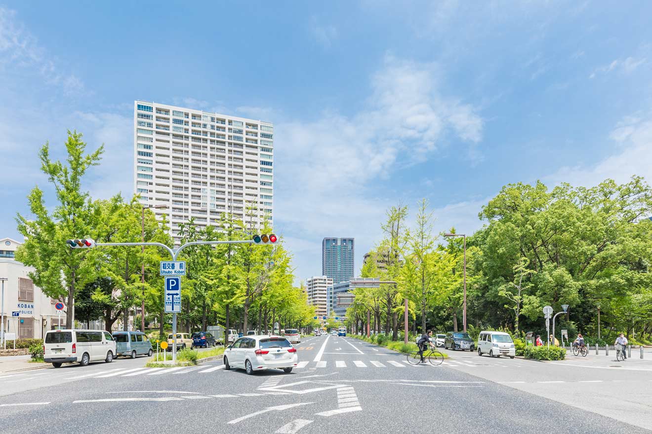 阿波座駅周辺（なにわ筋）