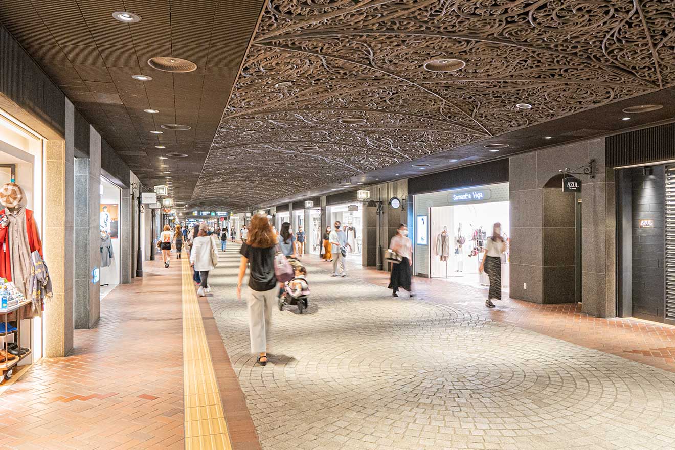 天神地下街（天神駅直結）