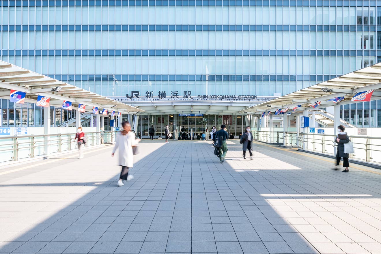 JR新横浜駅前