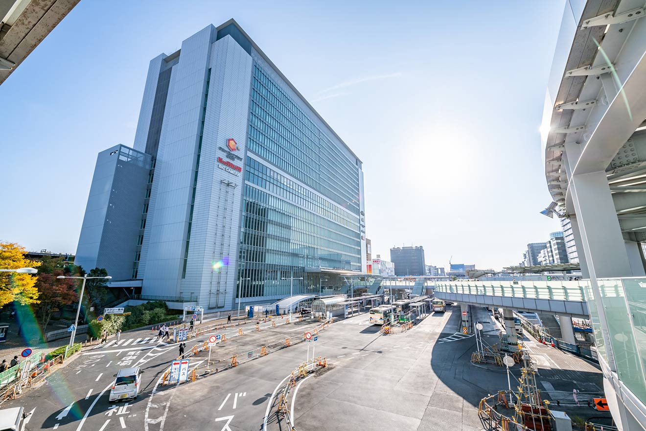 新横浜の住みやすさ発見 新幹線 Jr 地下鉄と3路線利用可能 ビジネスマンにも学生にも愛される新横浜の魅力 Renosy マガジン リノシーマガジン