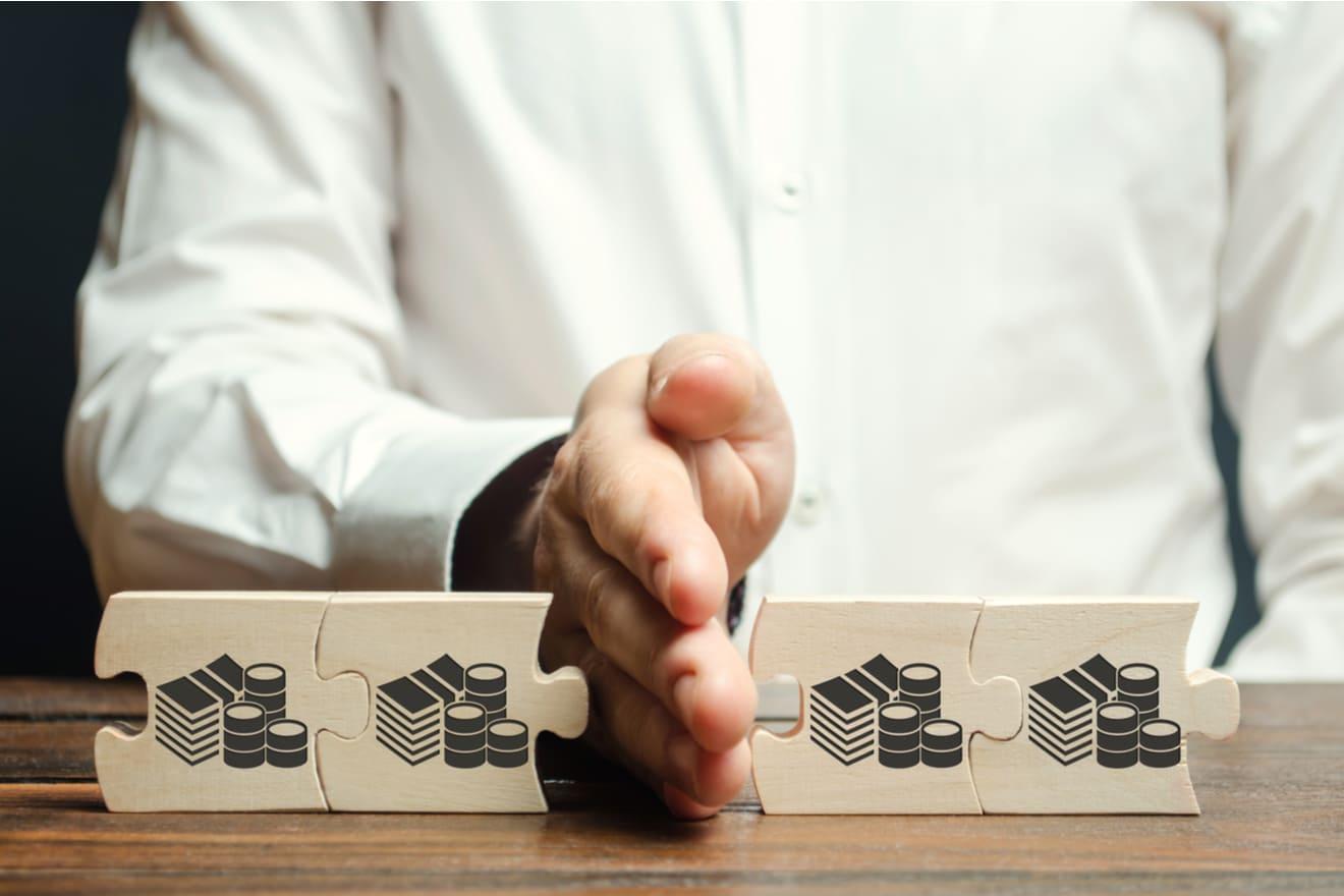 相続人や遺産の内容を確認