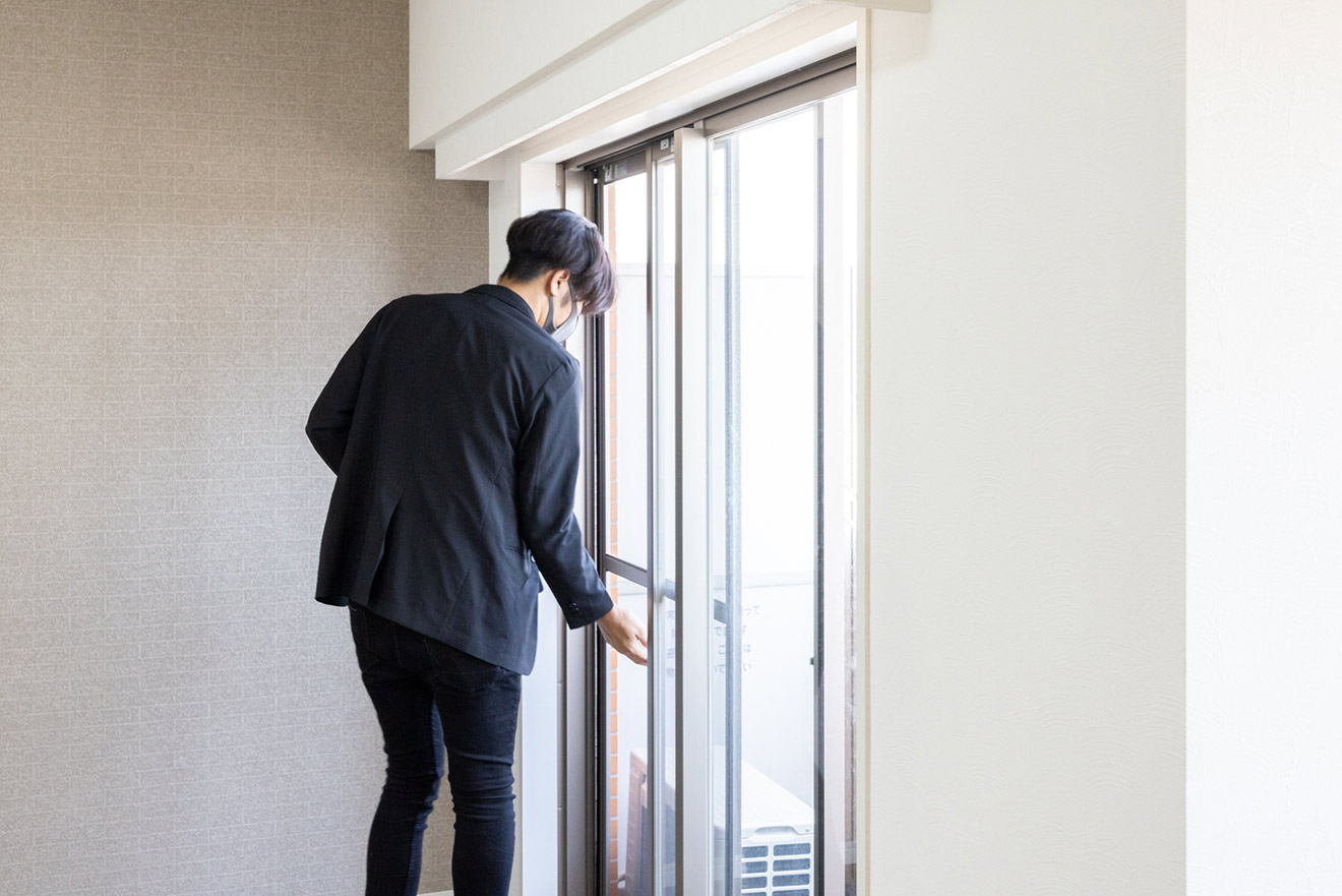 窓も開け閉めしてチェック