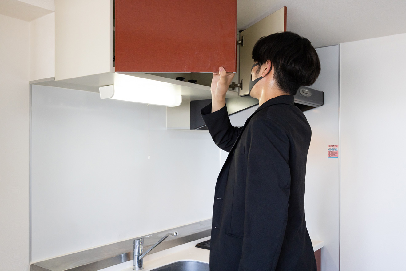 棚の中もチェック