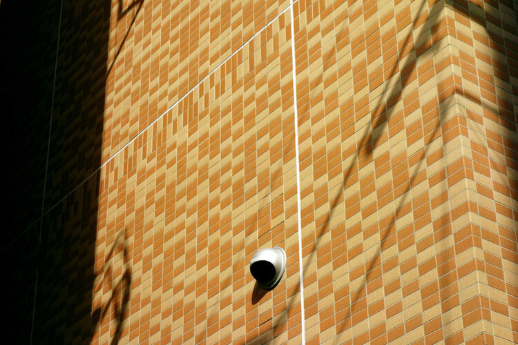 マンションの外壁の厚さは？鉄筋コンクリート（RC造）の壁厚の目安や防音効果など